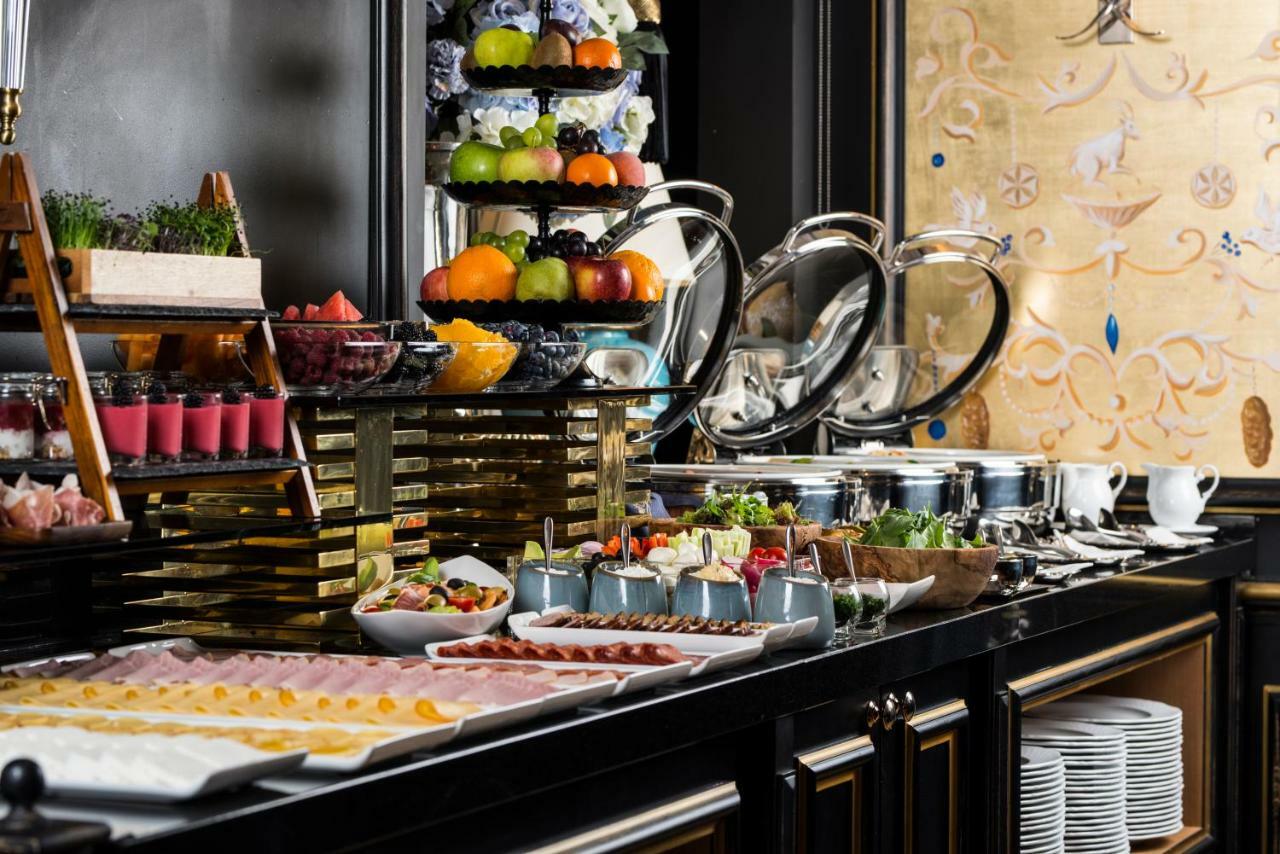 Bachleda Luxury Hotel Krakow - Mgallery Collection Εξωτερικό φωτογραφία A buffet at a hotel